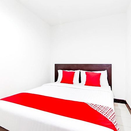 Super Oyo 321 Hotel D'Elegant Куала-Лумпур Экстерьер фото